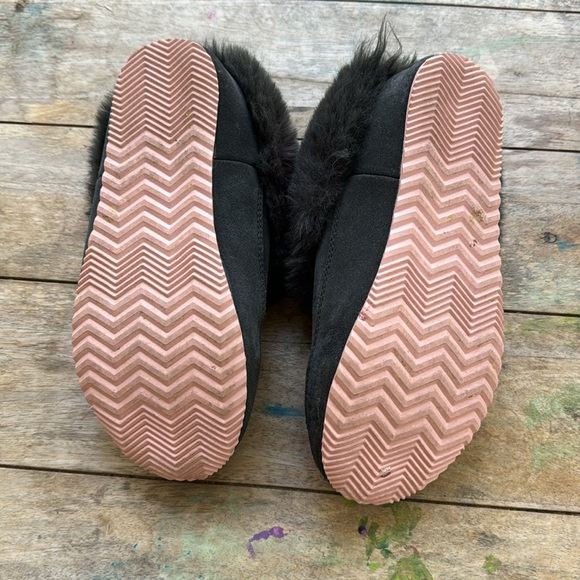 Sorel slippers olive green size 7 - Picture 2 of 3